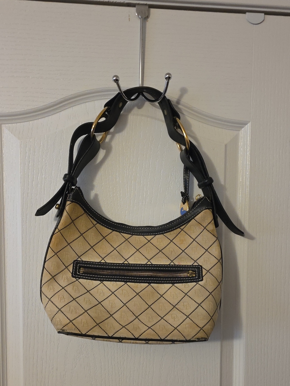 Vintage Dooney & Bourke Quilted Beige Shoulder Bag with Black Trim